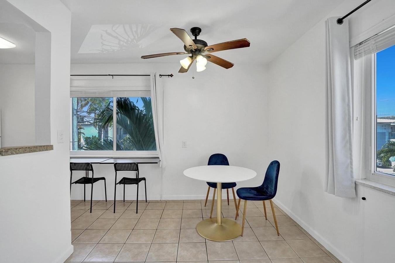 Walk To Dania Beach Christmas Getaway Pool Bagian luar foto